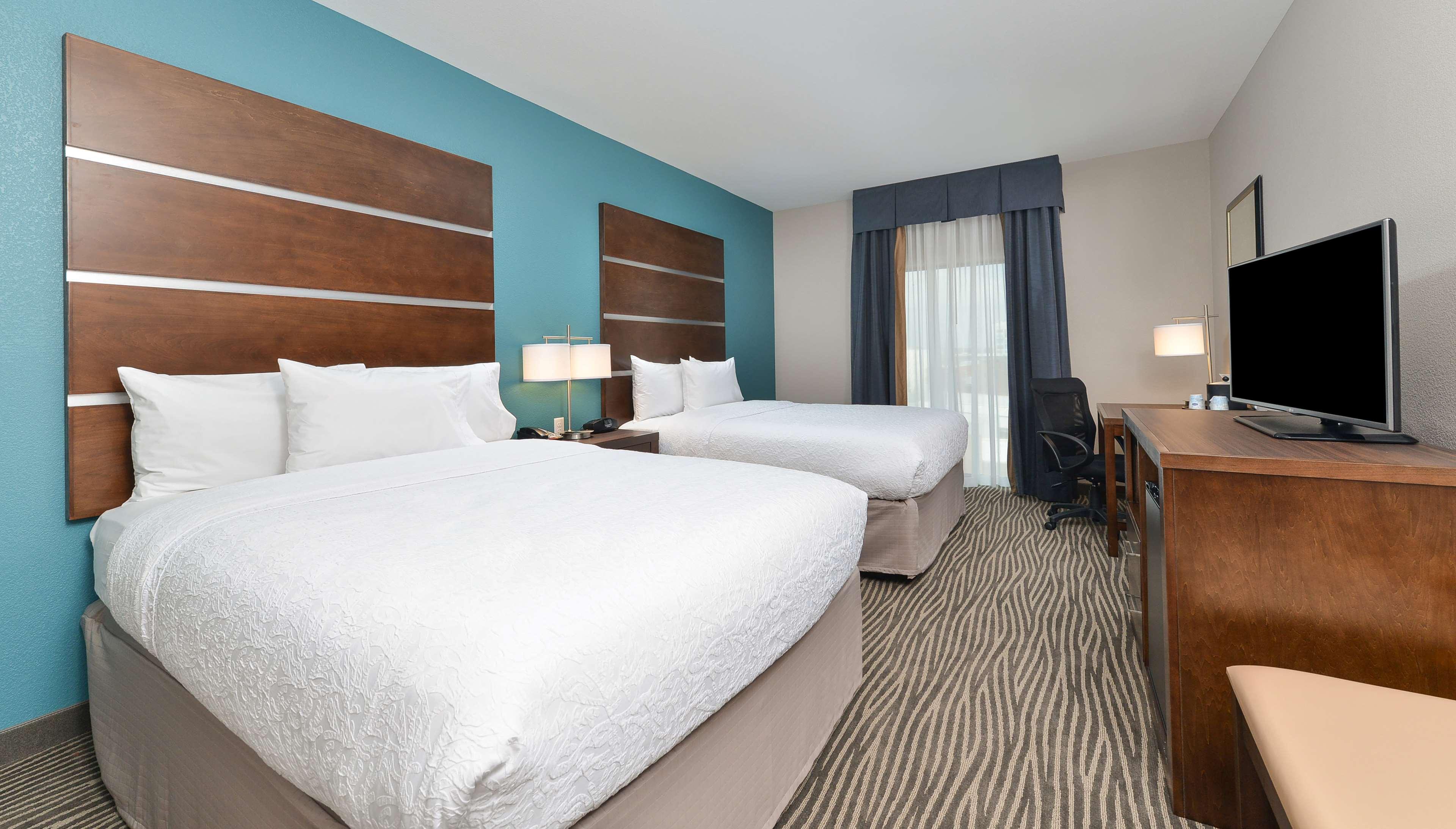 Hampton Inn & Suites Des Moines Downtown Bagian luar foto