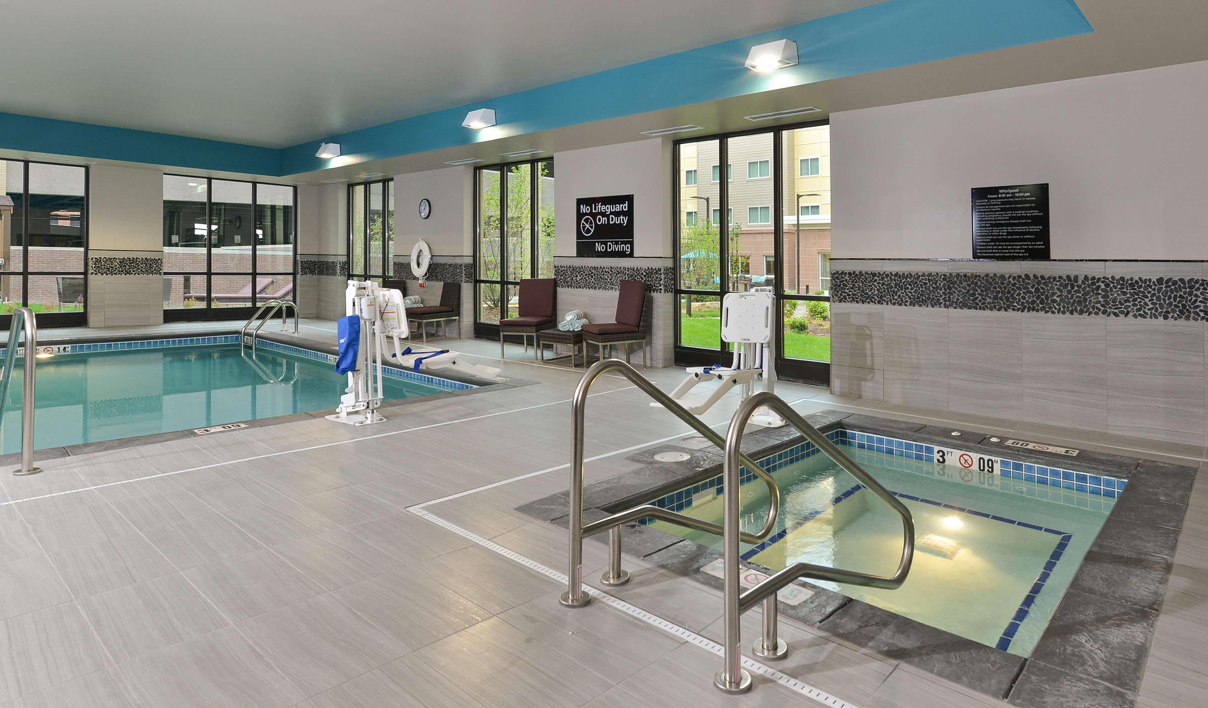 Hampton Inn & Suites Des Moines Downtown Bagian luar foto