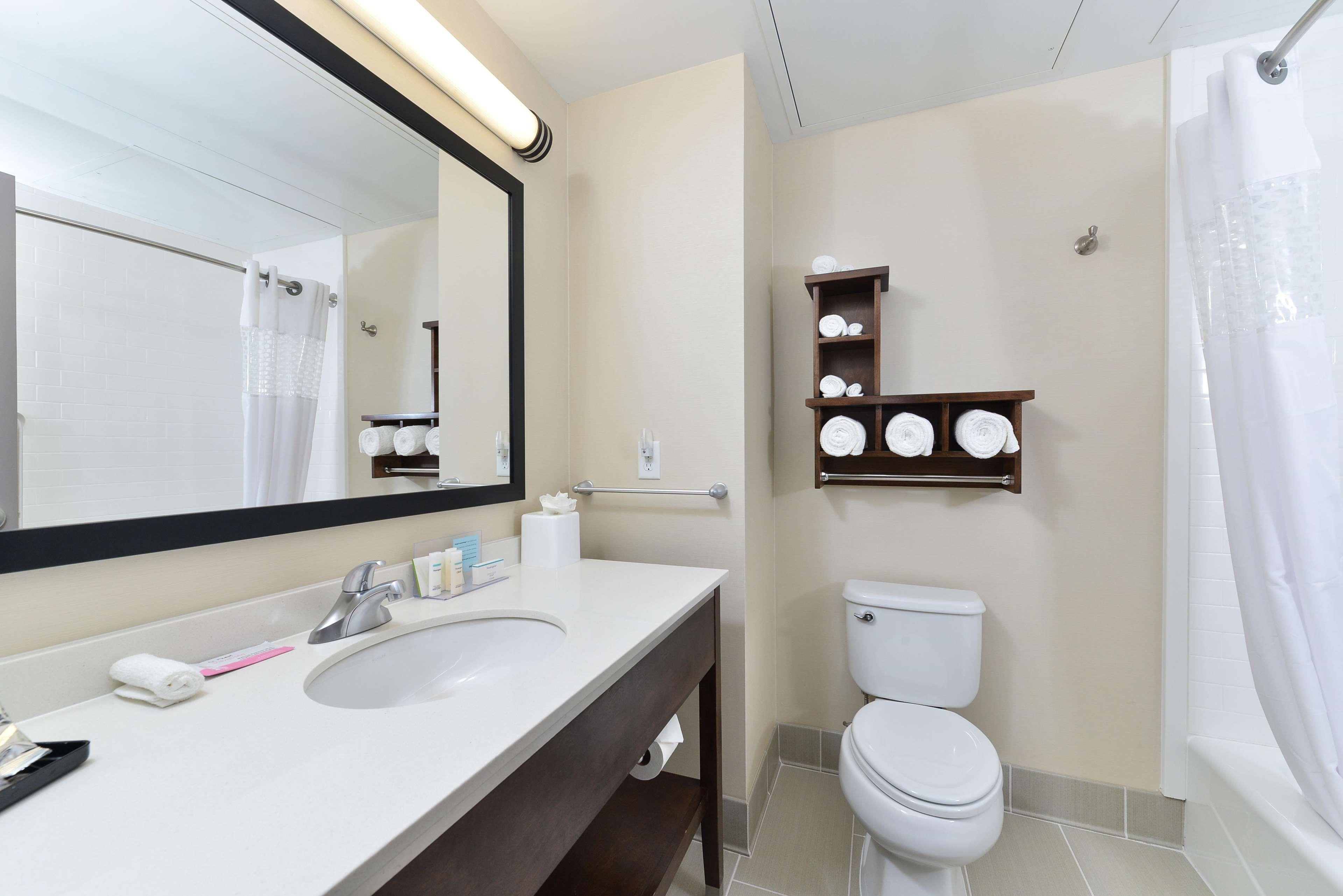 Hampton Inn & Suites Des Moines Downtown Bagian luar foto