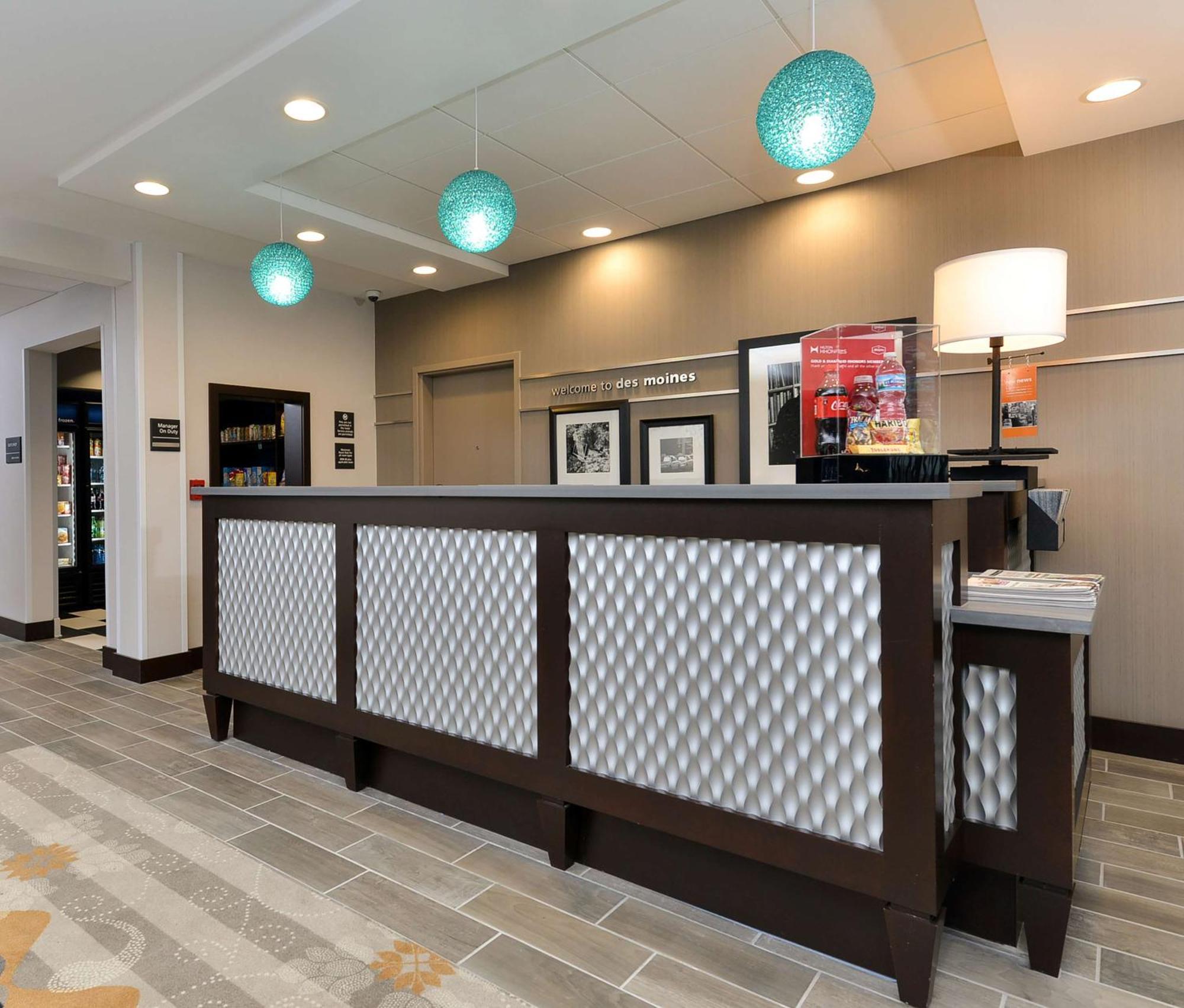 Hampton Inn & Suites Des Moines Downtown Bagian luar foto