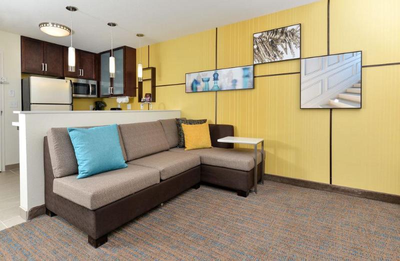 Hampton Inn & Suites Des Moines Downtown Bagian luar foto