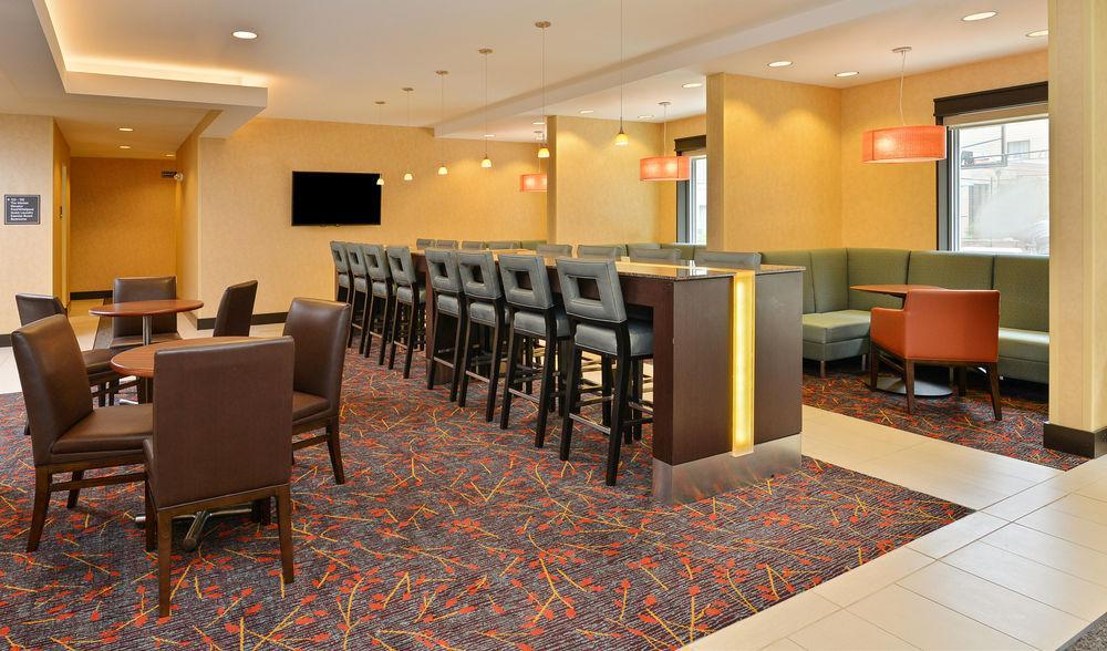 Hampton Inn & Suites Des Moines Downtown Bagian luar foto